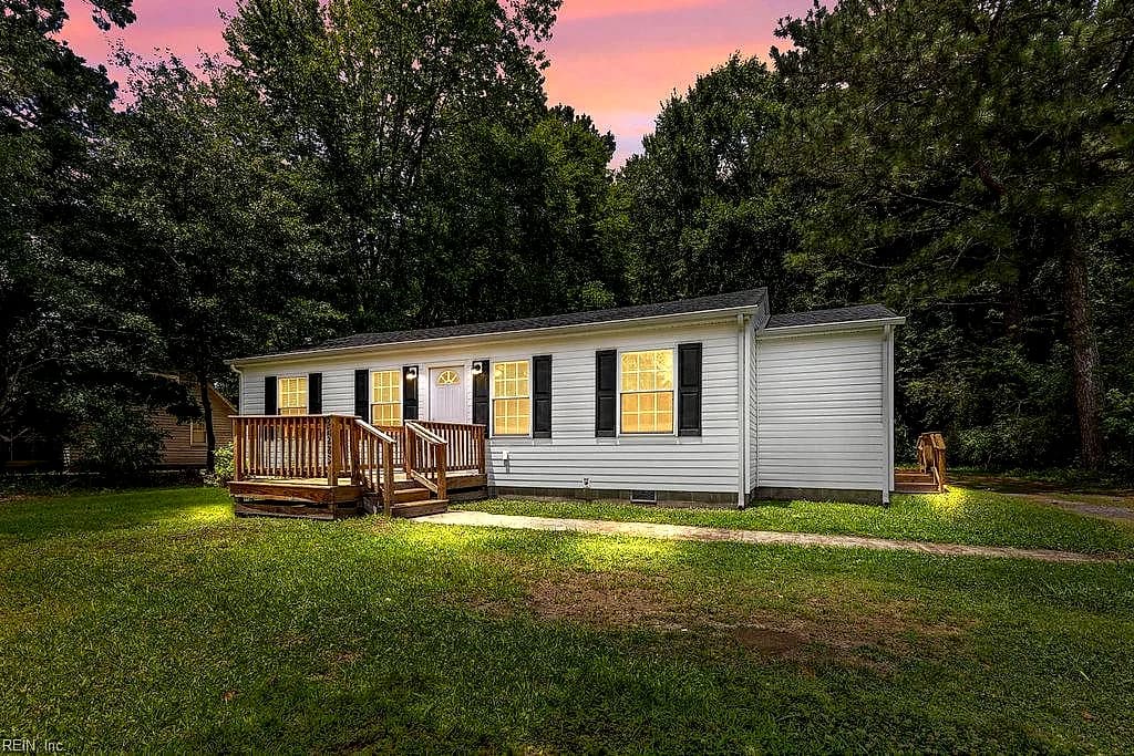22283 Thomaston RD, NEWSOMS VA 23874 - Main photo