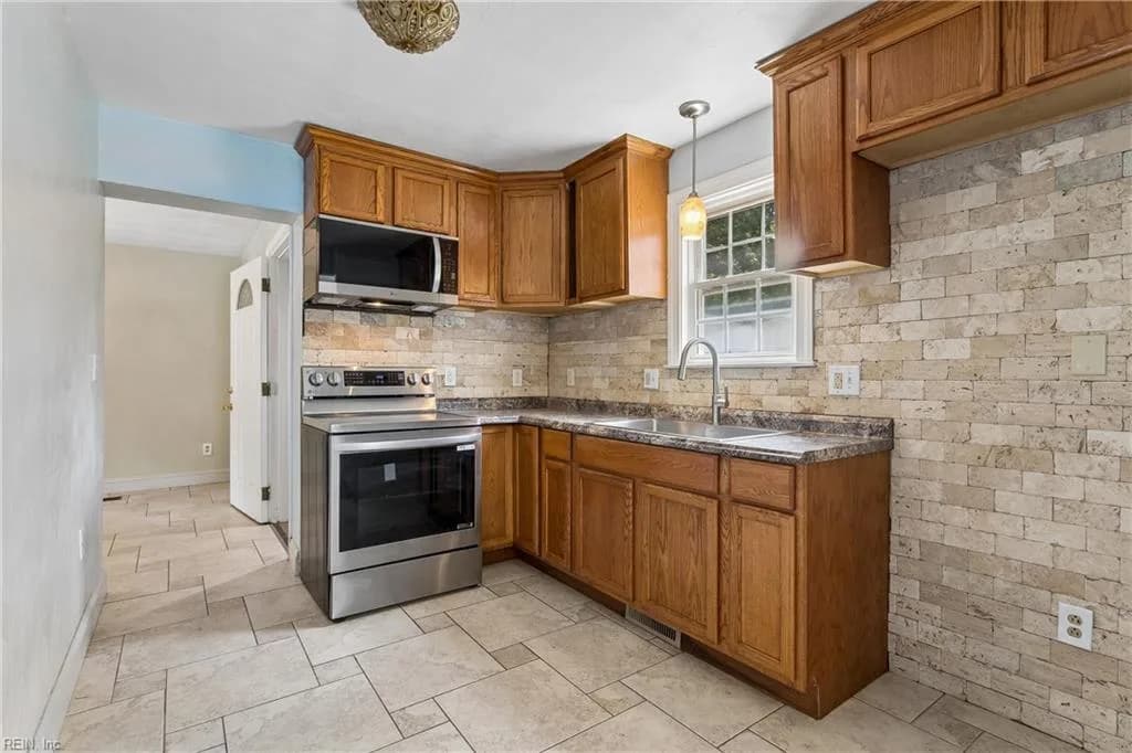 18 N Colin DR, PORTSMOUTH VA 23701 thumb 8