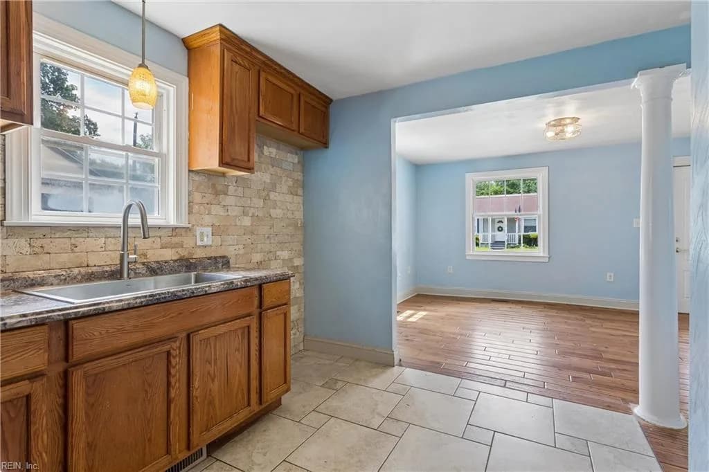 18 N Colin DR, PORTSMOUTH VA 23701 thumb 10