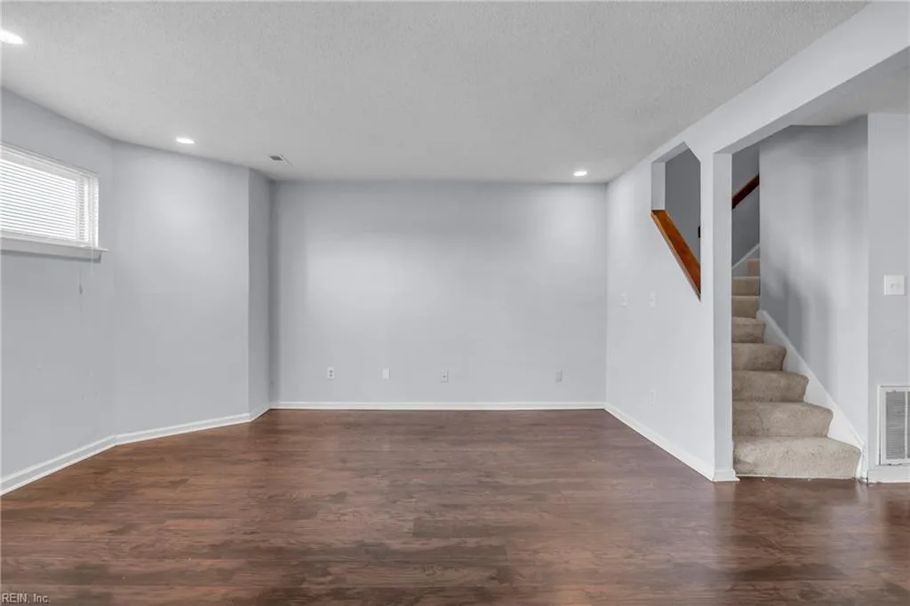 71 Waters Edge CIR, HAMPTON VA 23669 thumb 7