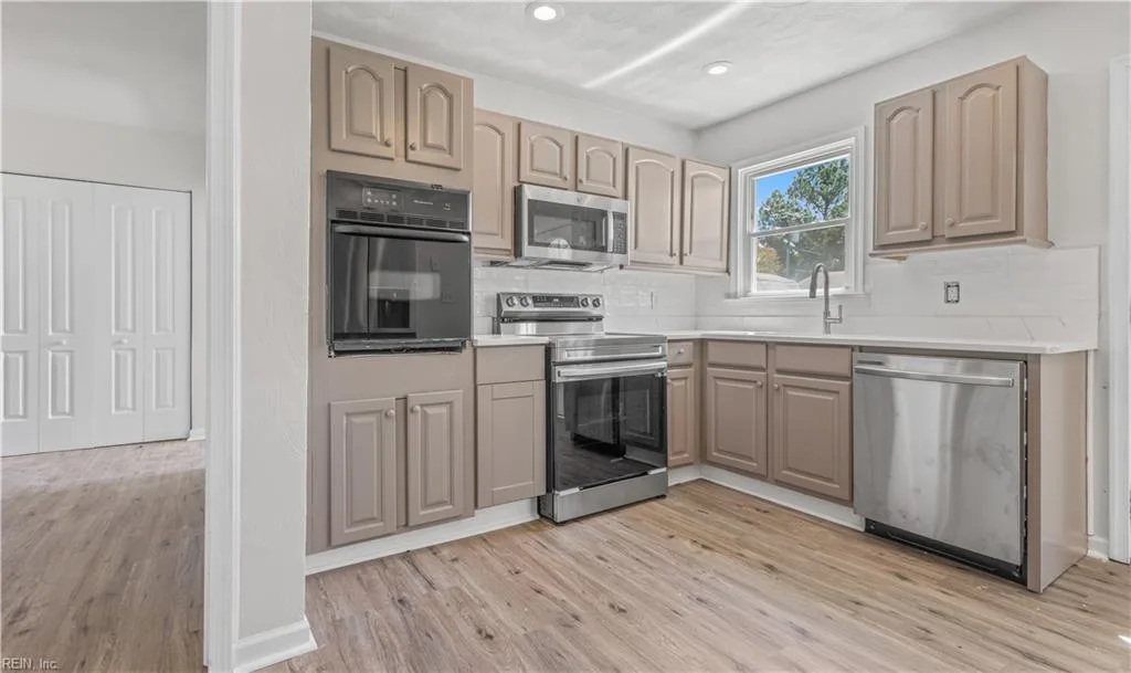 273 Elm AVE, PORTSMOUTH VA 23704 thumb 9