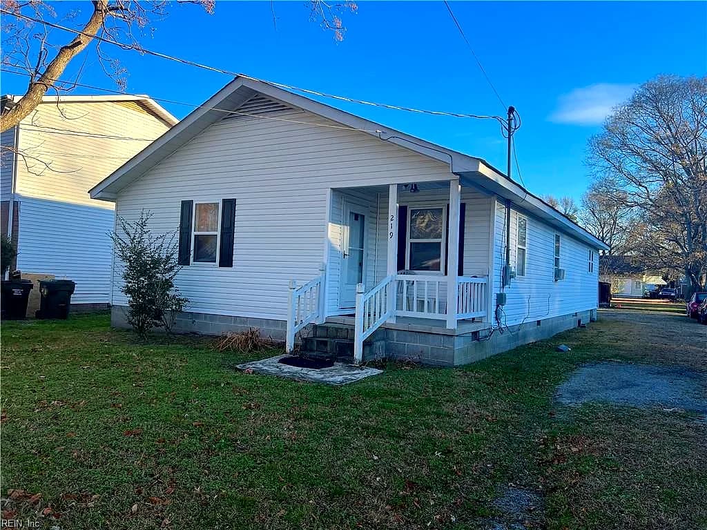 219 Cobb ST, FRANKLIN VA 23851 - Photo 2