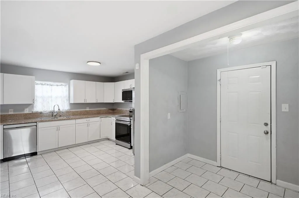 1902 Bay AVE, HAMPTON VA 23661 thumb 8