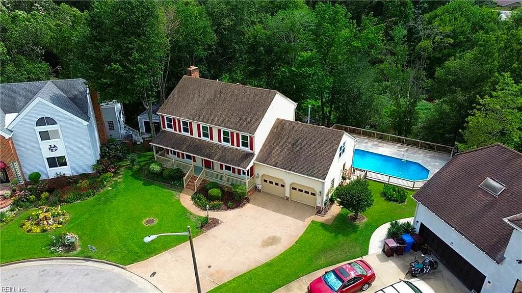 4 Sol Thorpe LN, CHESAPEAKE VA 23325 - Main photo