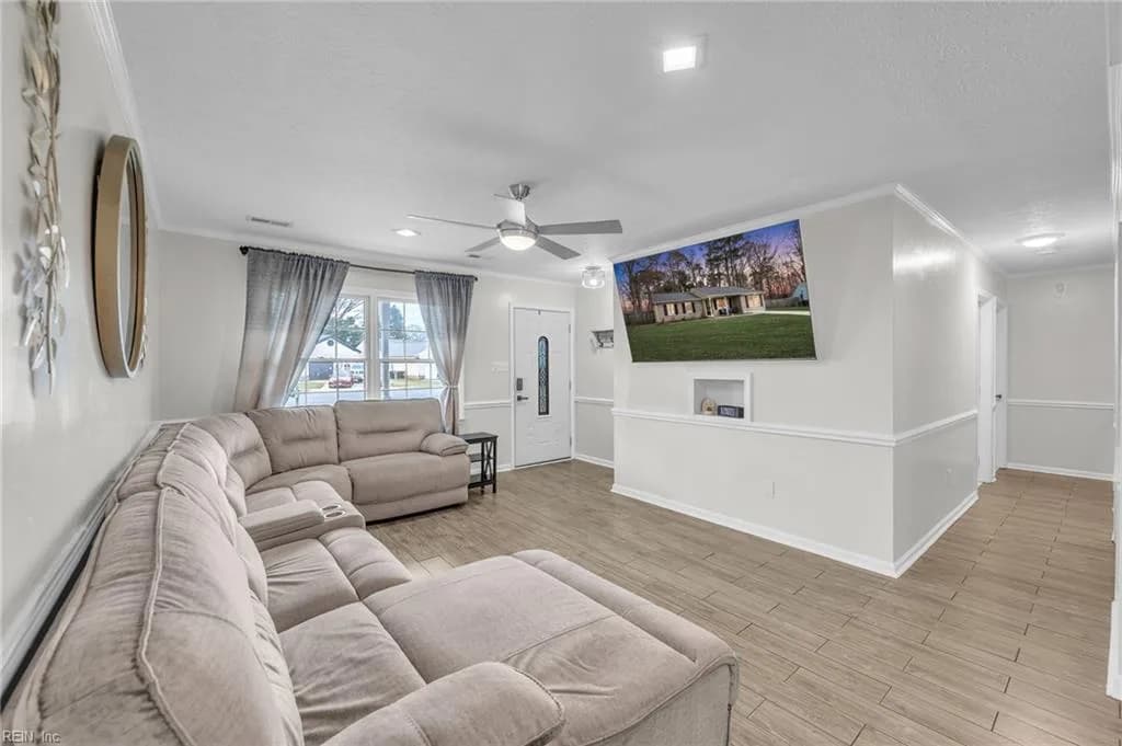 5 Jimmy CIR, HAMPTON VA 23666 - Photo 5