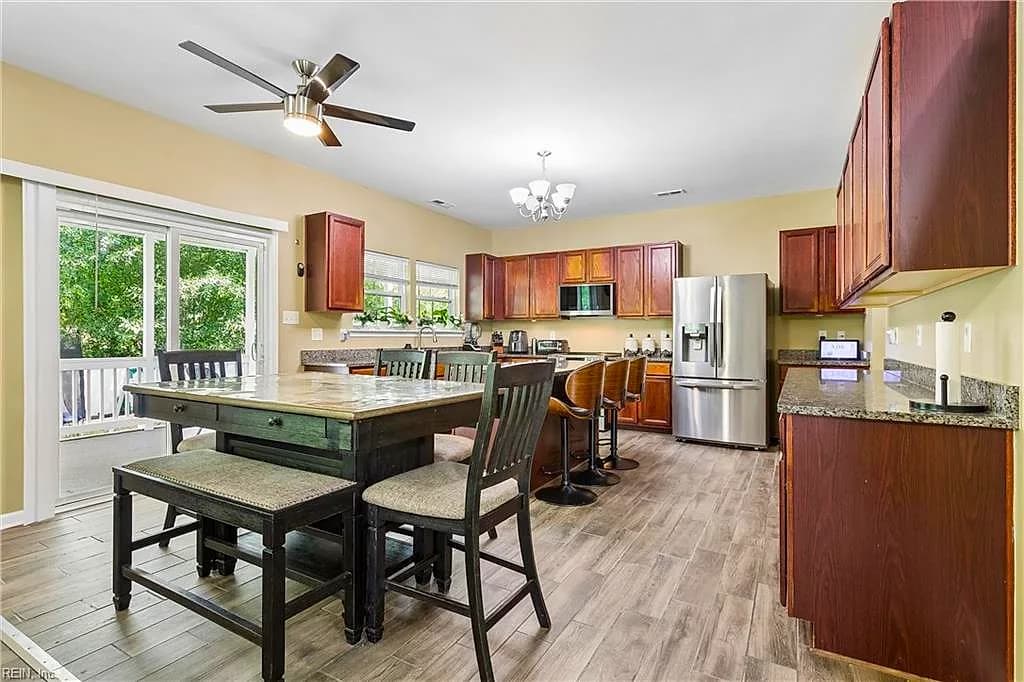 219 Dogwood RD, YORKTOWN VA 23690 thumb 11