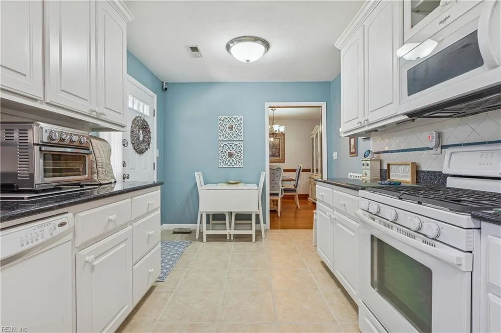 702 Kings View CT, HAMPTON VA 23669 thumb 11