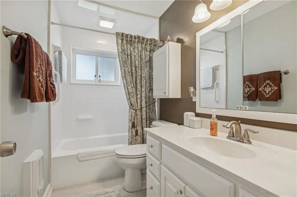 702 Kings View CT, HAMPTON VA 23669 thumb 7