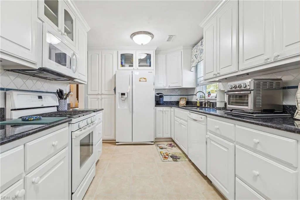 702 Kings View CT, HAMPTON VA 23669 thumb 10