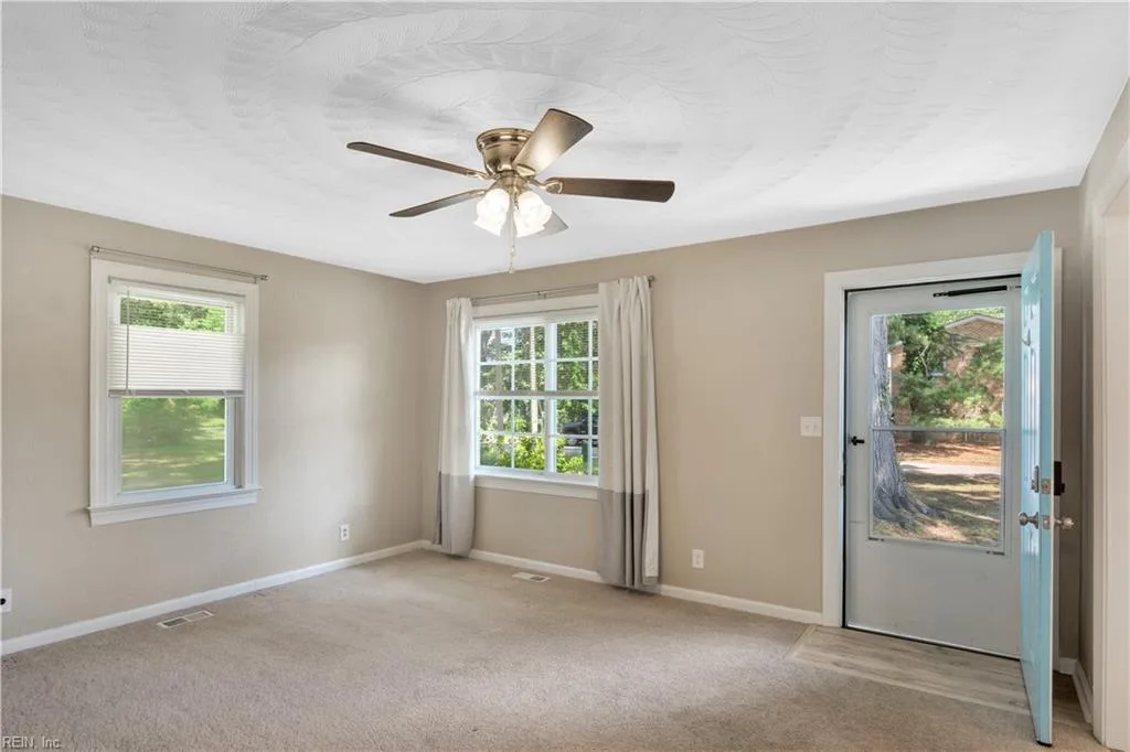 113 Glovers CT, CHESAPEAKE VA 23322 thumb 6
