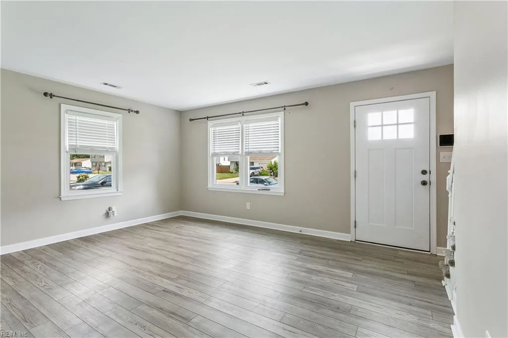501 Berkshire TER, HAMPTON VA 23666 thumb 7