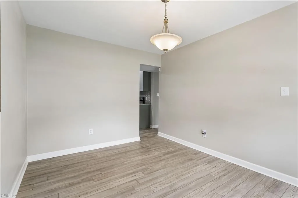 501 Berkshire TER, HAMPTON VA 23666 thumb 9