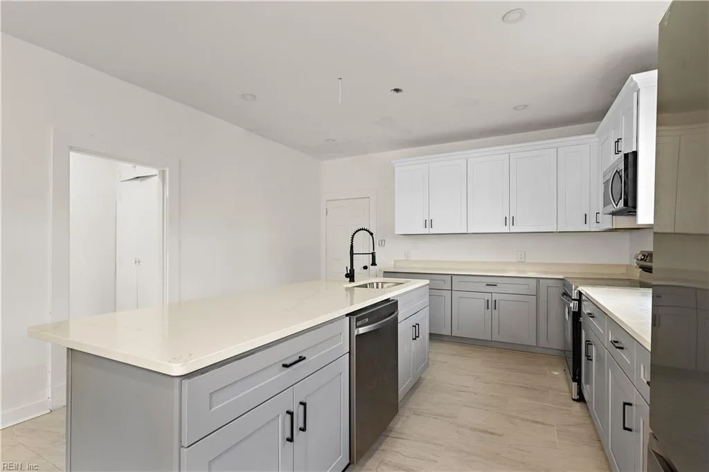 161 Lasalle AVE, HAMPTON VA 23661 thumb 10
