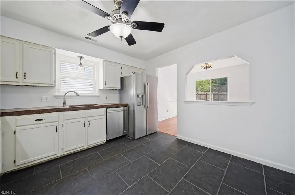 2141 Bloomsbury LN, VIRGINIABEACH VA 23454 thumb 7