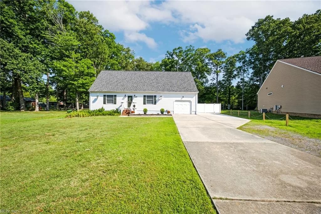 67 Huber RD, NEWPORT NEWS VA 23601 - Main photo