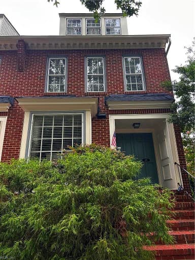 819 Botetourt GDNS, NORFOLK VA 23507 thumb 3