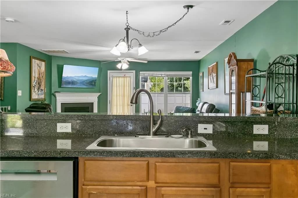 439 Revolution LN, NEWPORTNEWS VA 23608 thumb 9