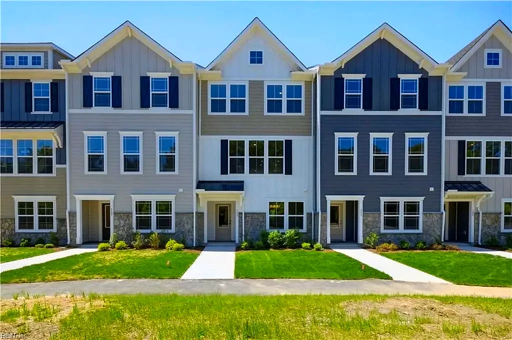 13 Bracewell LN, YORKTOWN VA 23692 - Photo 2