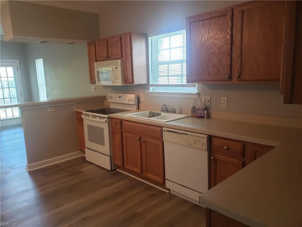 8129 Redmon RD #B, NORFOLK VA 23518 thumb 6