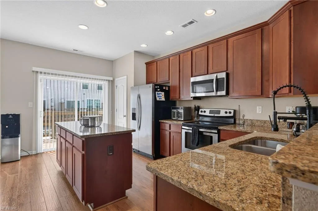 225 Feldspar ST, VIRGINIABEACH VA 23462 thumb 7