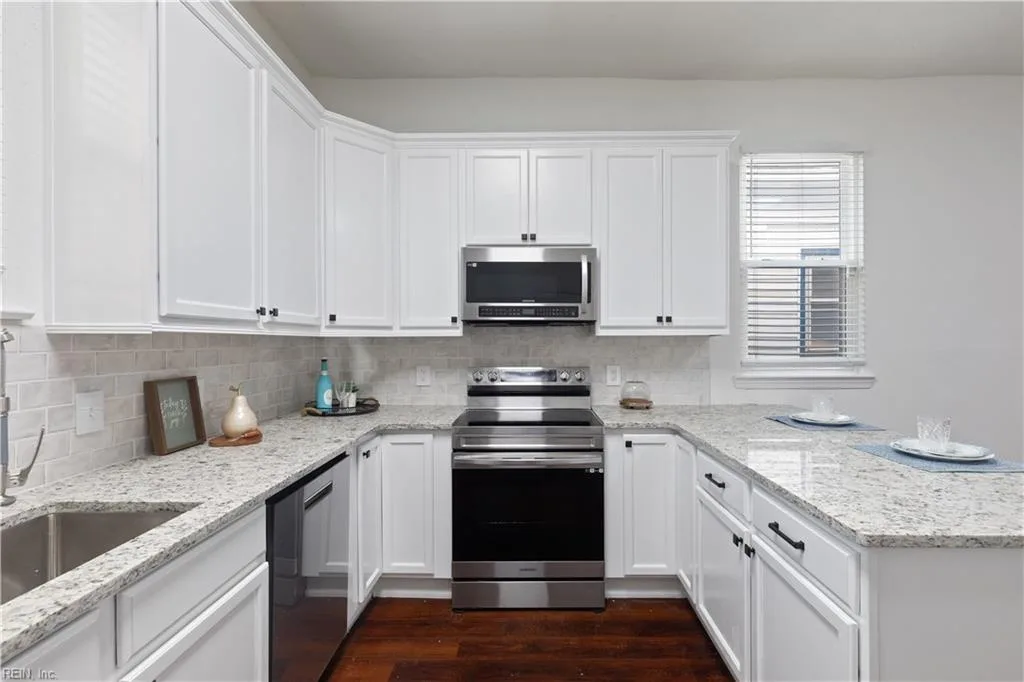 205 W 36th ST, NORFOLK VA 23504 thumb 8