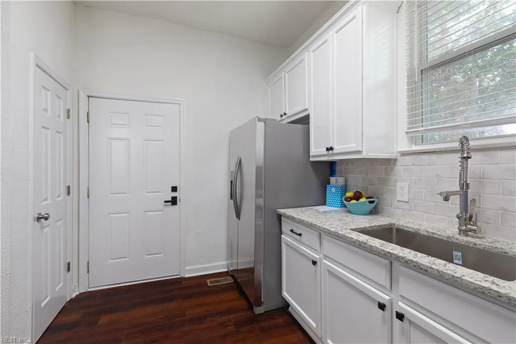 205 W 36th ST, NORFOLK VA 23504 thumb 10