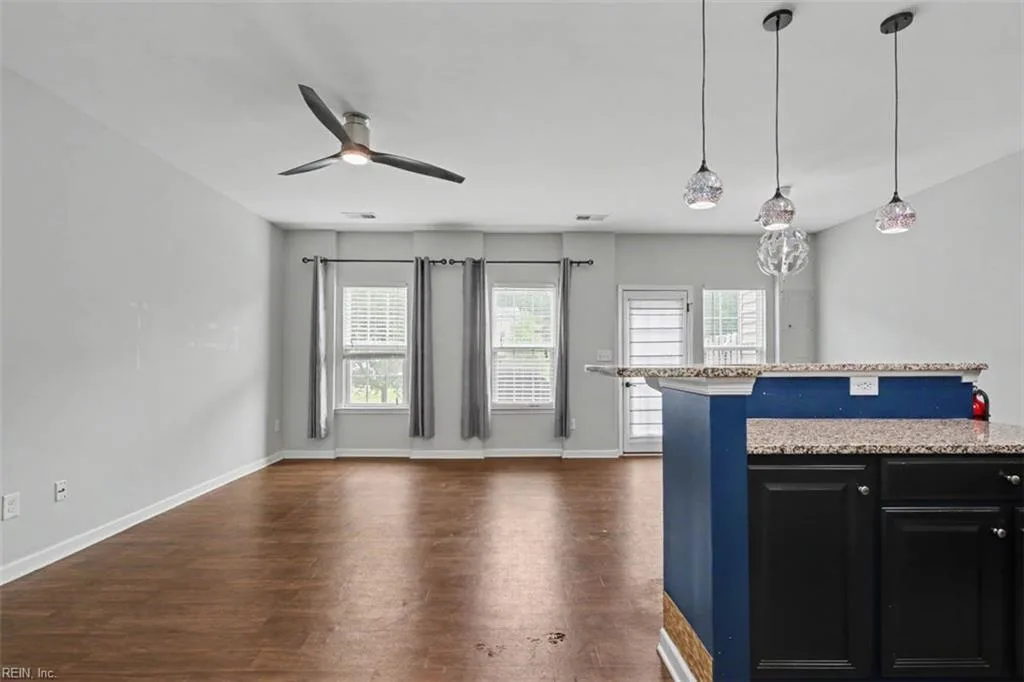 113 Hale CIR, YORKTOWN VA 23690 thumb 9