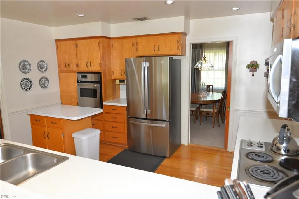 1721 N Alanton DR, VIRGINIABEACH VA 23454 thumb 10