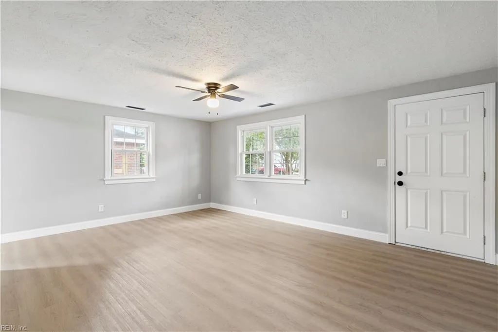 1522 Walnut AVE, CHESAPEAKE VA 23325 thumb 7