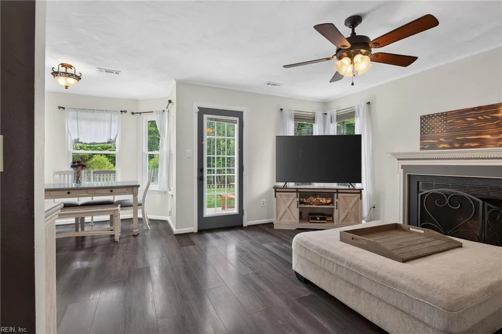 114 Maurice CT, YORKTOWN VA 23690 thumb 11