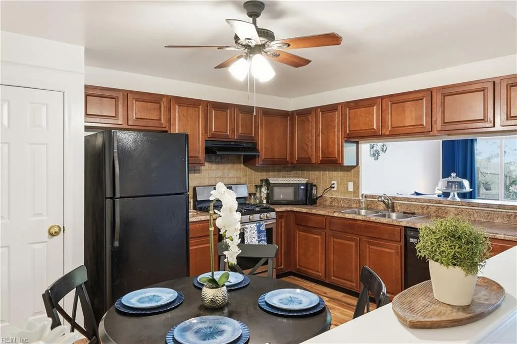 705 Hecate DR, VIRGINIABEACH VA 23454 thumb 12