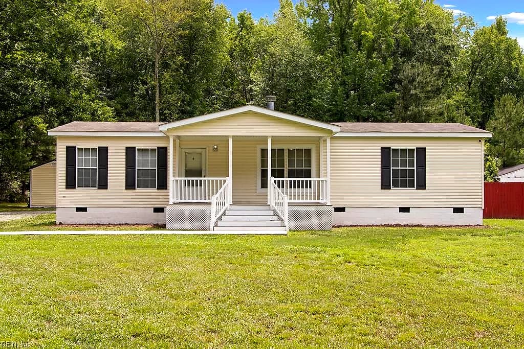 3864 Cappahosic RD, GLOUCESTER VA 23061 - Main photo