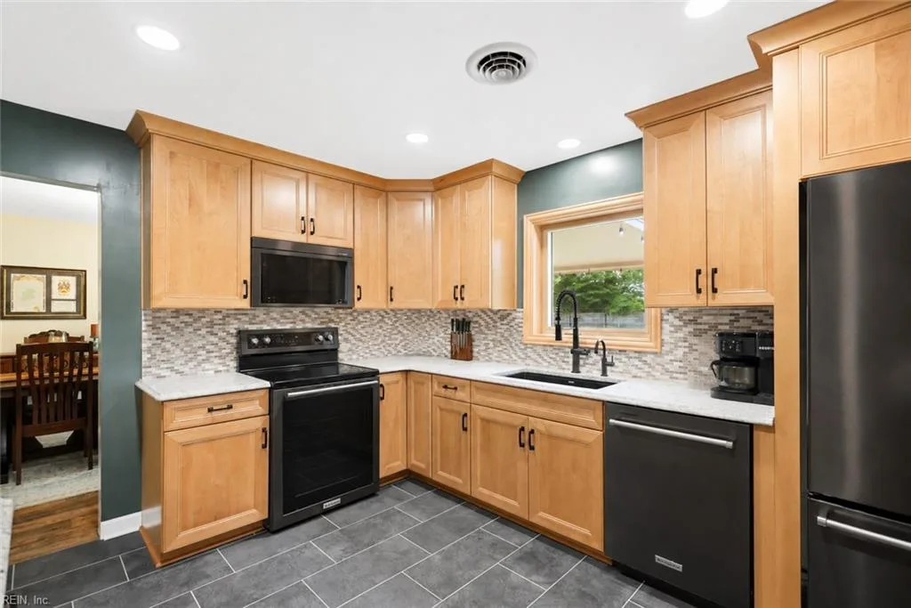 5390 Susquehanna DR, VIRGINIABEACH VA 23462 thumb 11