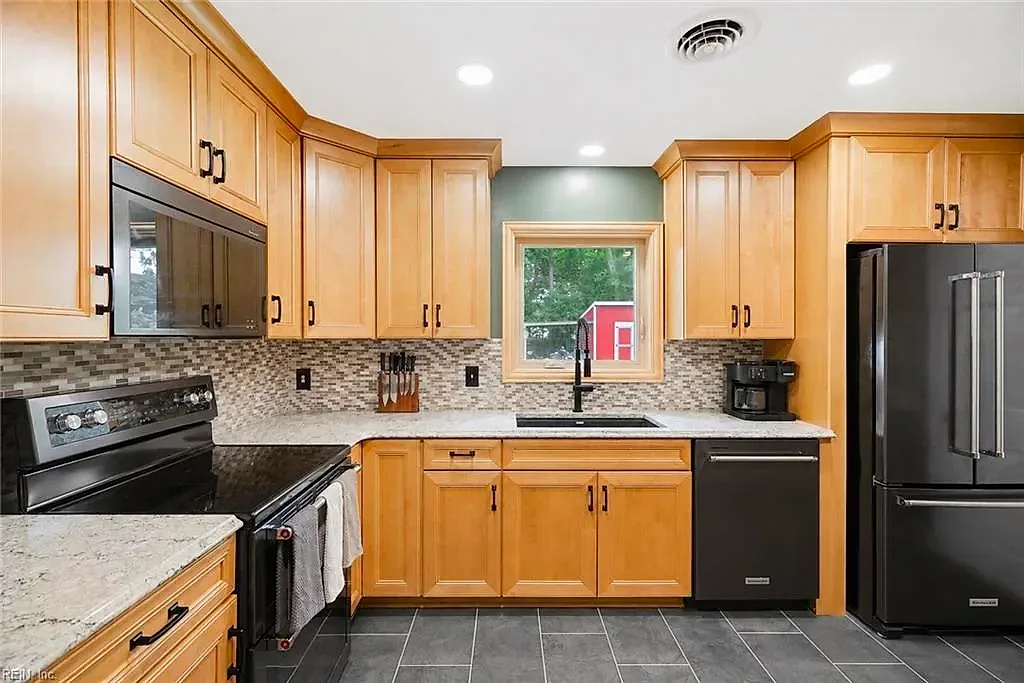 5390 Susquehanna DR, VIRGINIABEACH VA 23462 thumb 12
