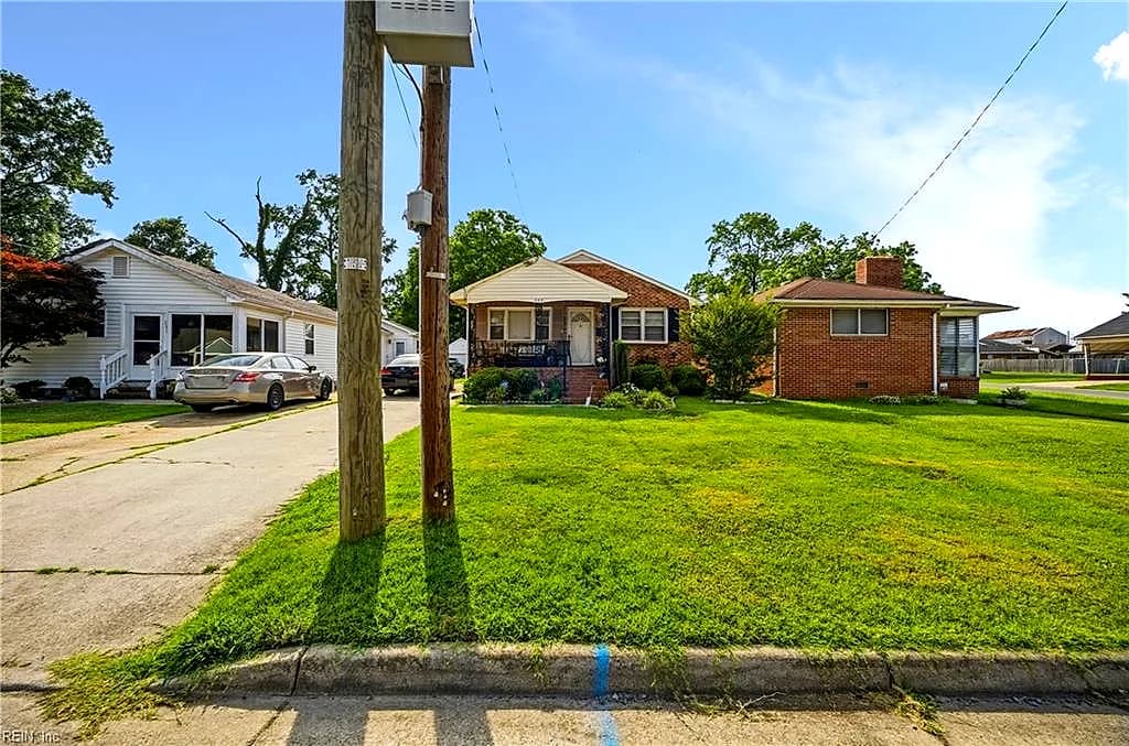 203 Maple ST, SUFFOLK VA 23434 - Photo 4