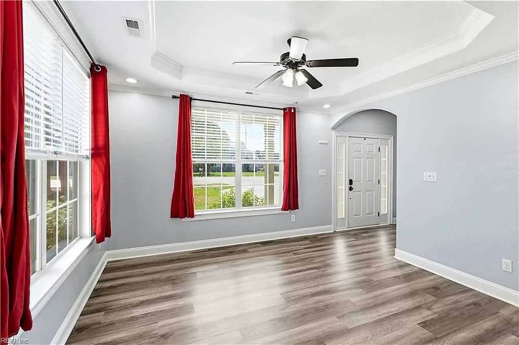 568 Waters RD, CHESAPEAKE VA 23322 thumb 8