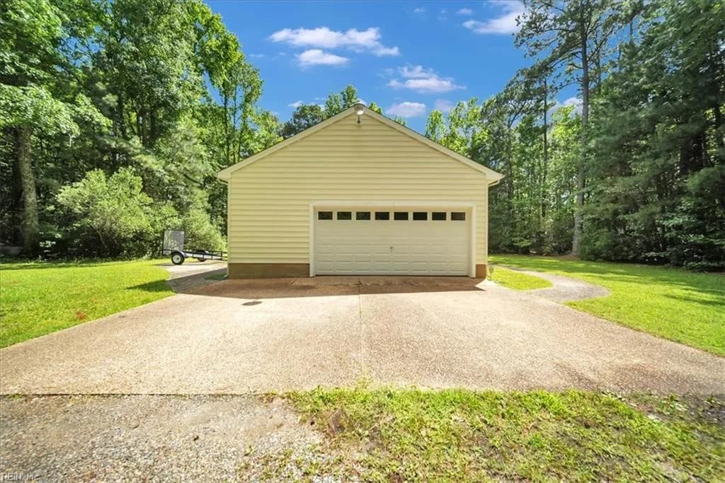 8996 Guinea RD, HAYES VA 23072 thumb 7