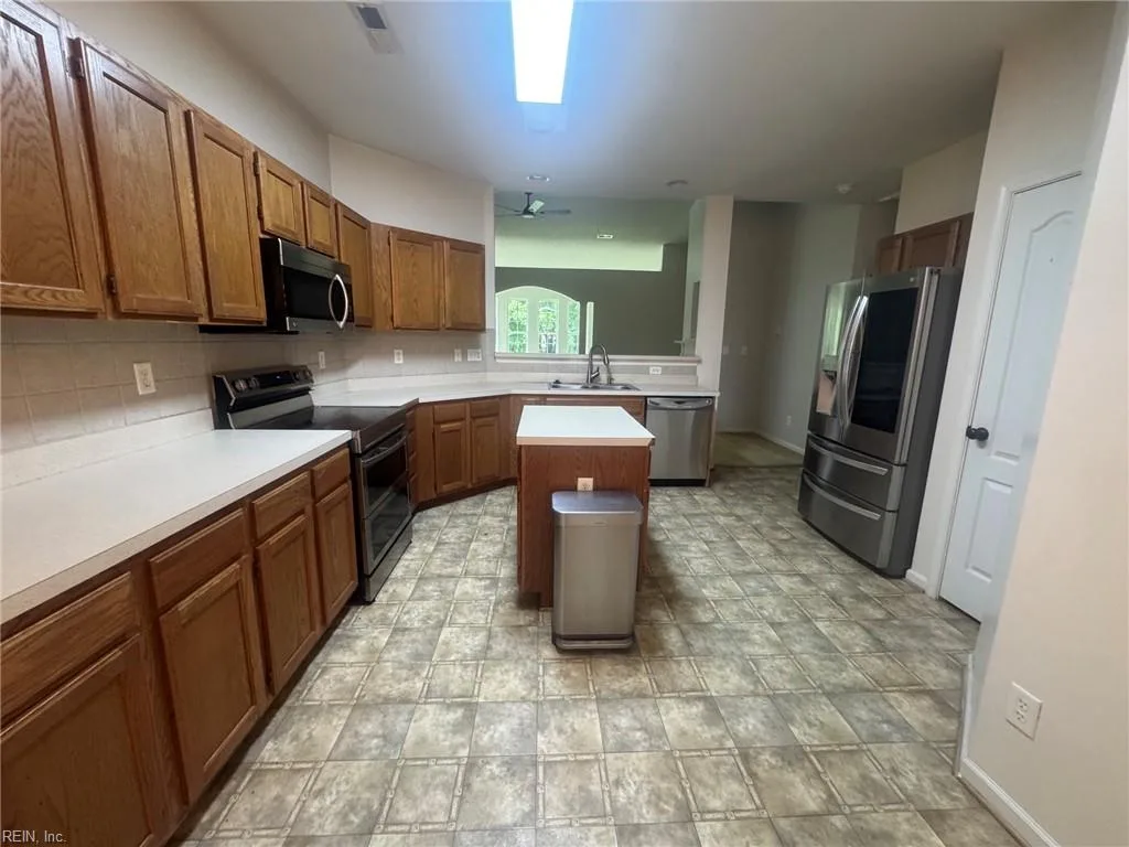 3018 Kempton Park RD, SUFFOLK VA 23435 thumb 6