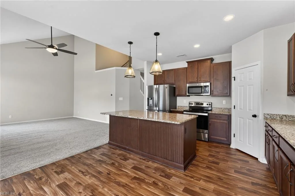 142 Blessing CIR, SUFFOLK VA 23434 thumb 6