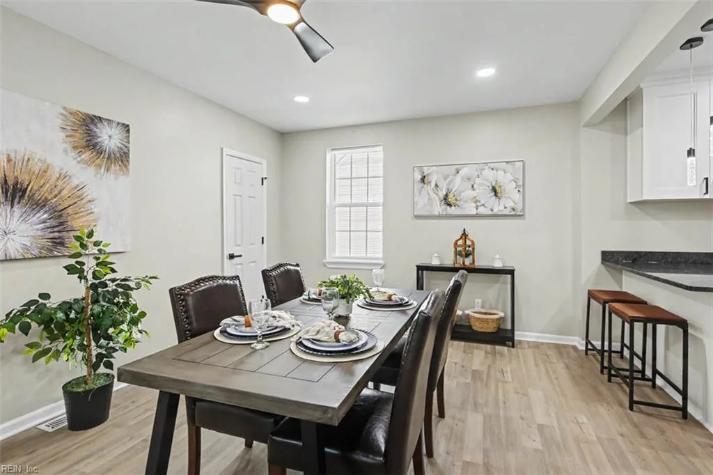 323 Poplar AVE, NEWPORTNEWS VA 23607 thumb 9