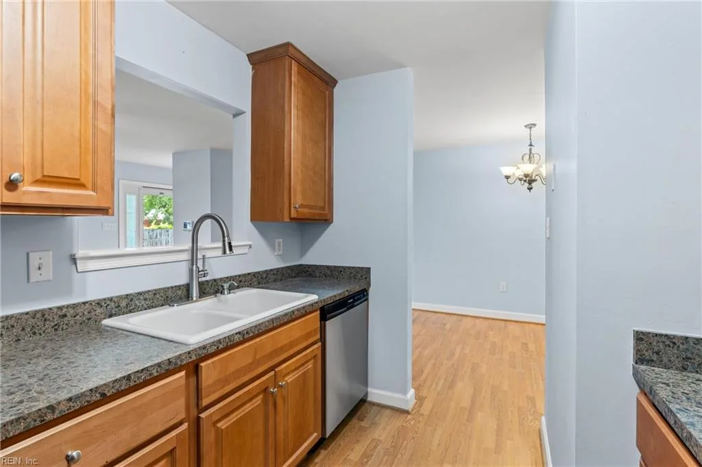 18 Parkway DR, HAMPTON VA 23669 thumb 11