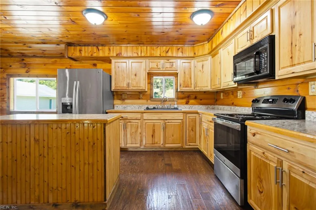 8368 Whispering Pines TRL, WINDSOR VA 23487 thumb 11