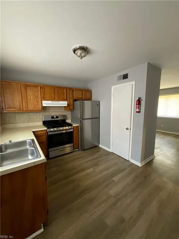16 Pollux CIR E #4, PORTSMOUTH VA 23701 thumb 10
