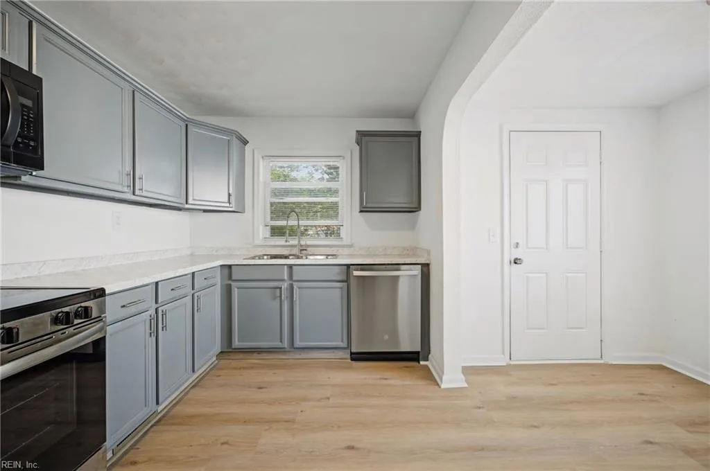 300 Dwight DR, PORTSMOUTH VA 23704 thumb 11