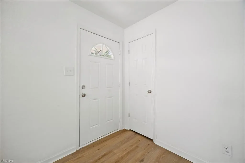 300 Dwight DR, PORTSMOUTH VA 23704 thumb 6