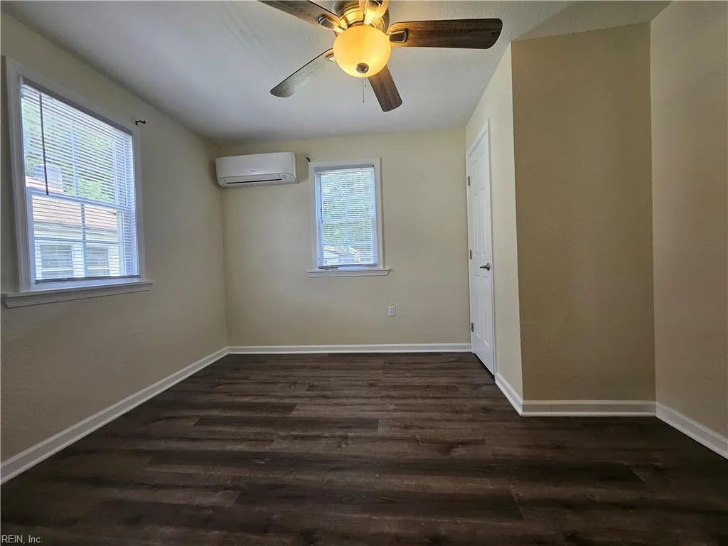 212 Middle ST, SMITHFIELD VA 23430 thumb 12