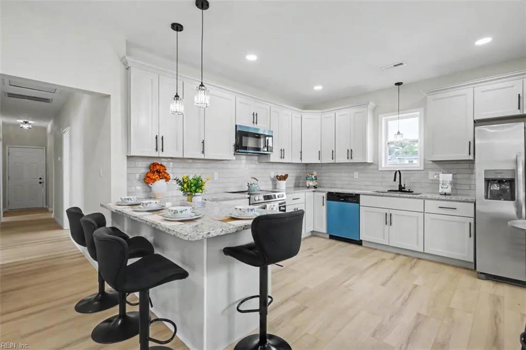 215 Blair AVE, NEWPORTNEWS VA 23607 thumb 11