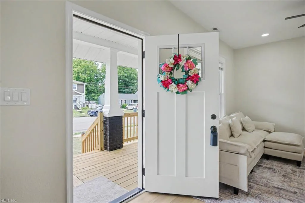 215 Blair AVE, NEWPORTNEWS VA 23607 thumb 6