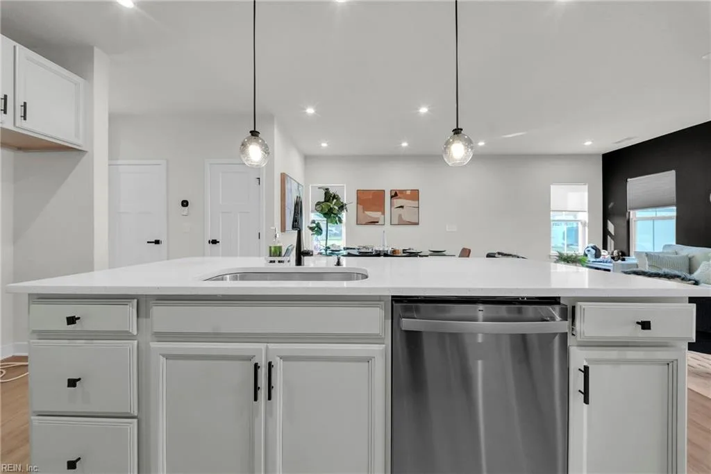1607 Songbird LN, CHESAPEAKE VA 23323 thumb 6