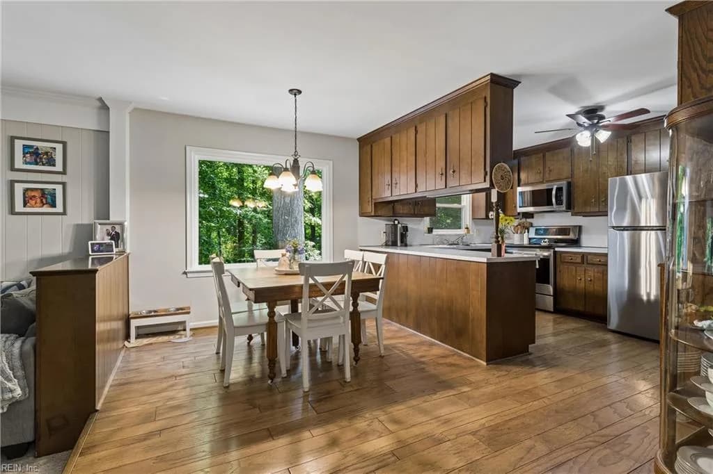 7483 Gloucester Village DR, GLOUCESTER VA 23061 thumb 9